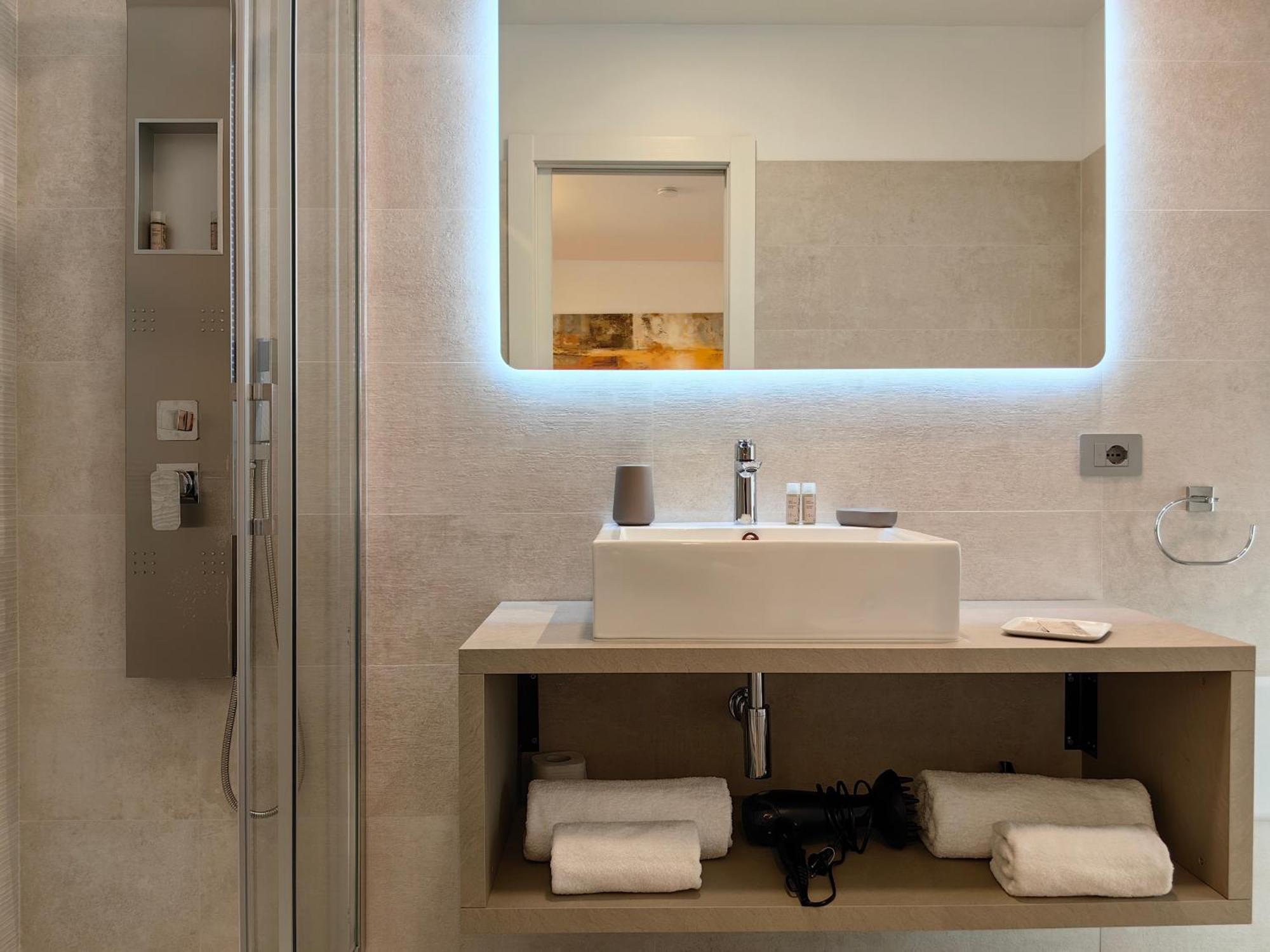 אוריסטאנו Galleria Roma Art Guesthouse מראה חיצוני תמונה
