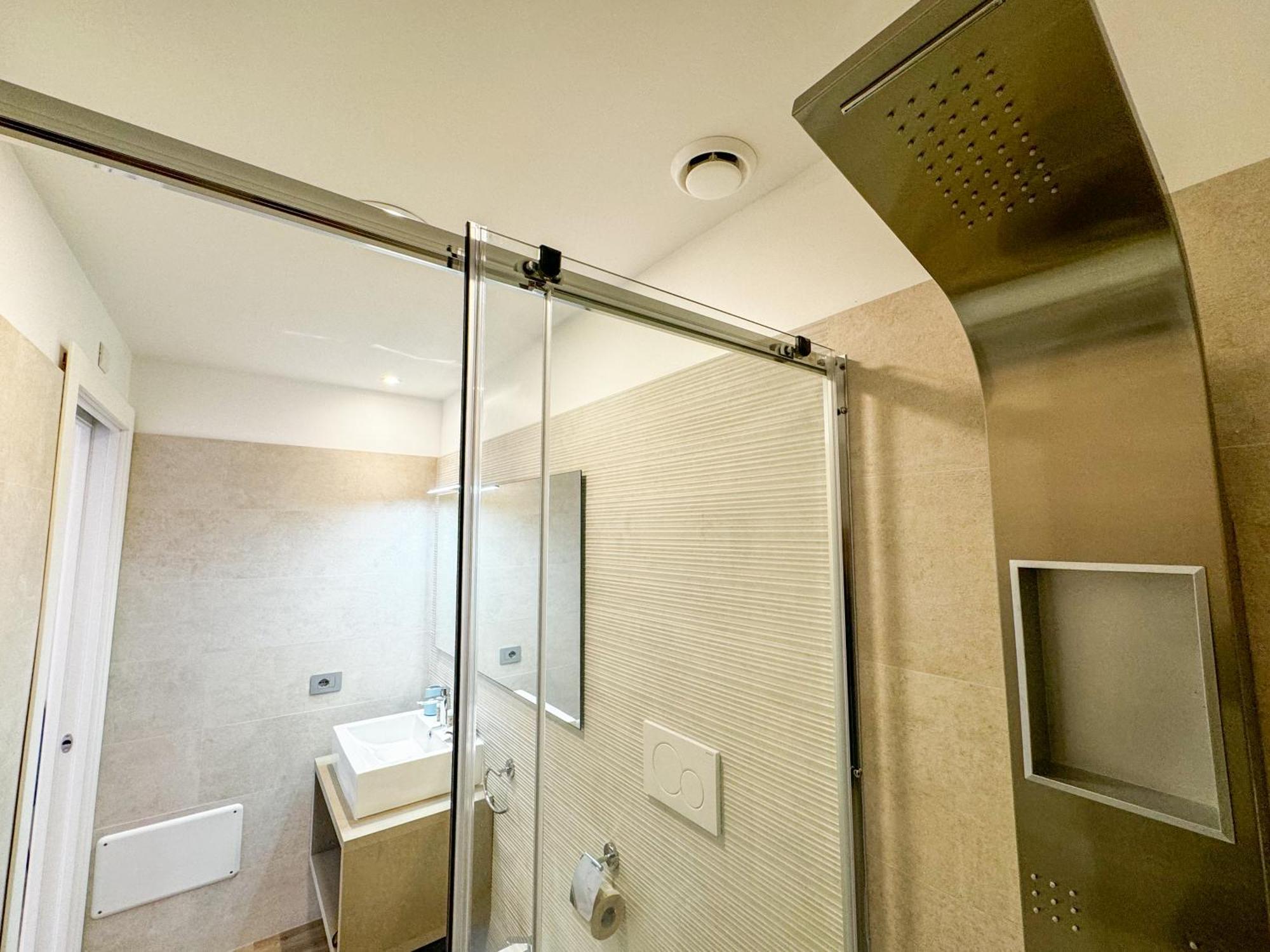 אוריסטאנו Galleria Roma Art Guesthouse מראה חיצוני תמונה